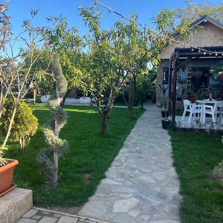 אכסניה Sorina *